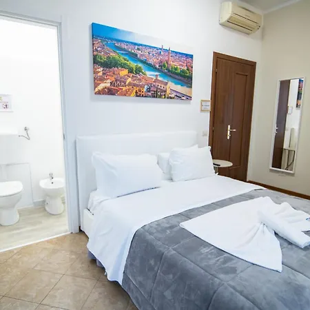 Vitti's 5 Guest house